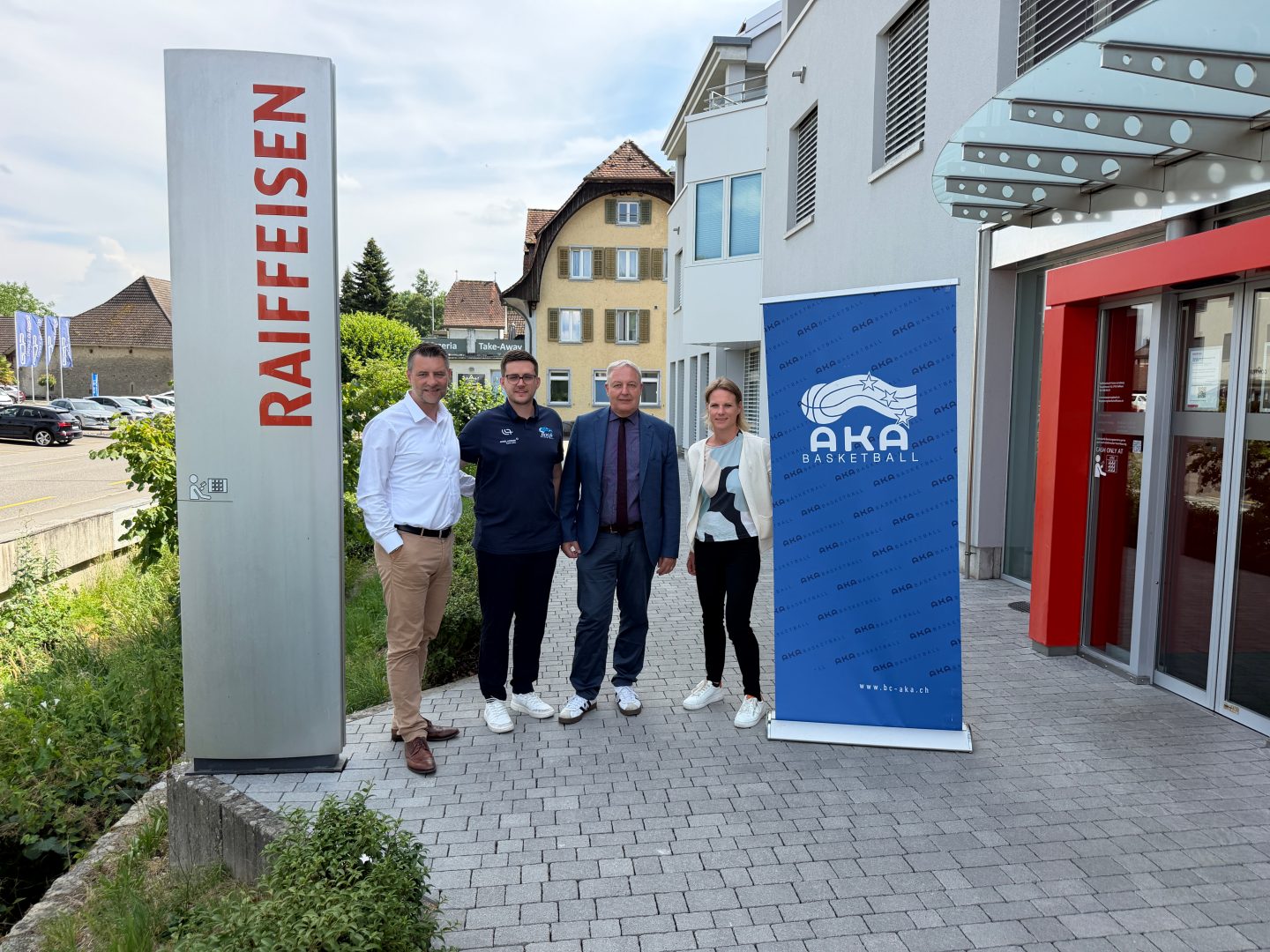 Raiffeisenbank Aarau-Lenzburg wird Silbersponsorin des BC Alte Kanti Aarau