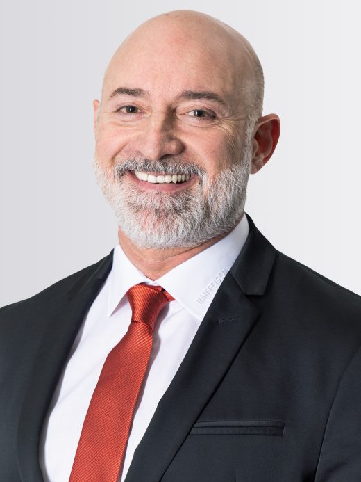 Gionni D'Amato, Kundenberater