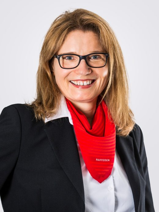 Nicole Svellenti, Mitarbeiterin Frontsupport