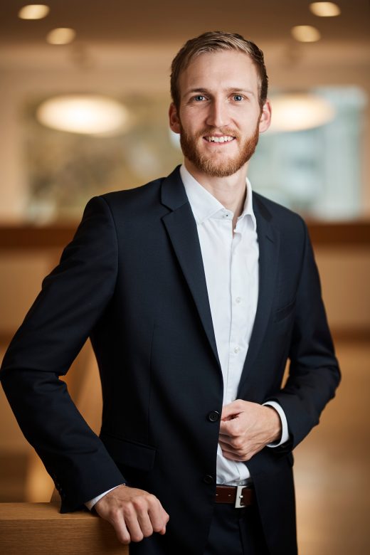 Lukas Hauser, Firmenkundenberater