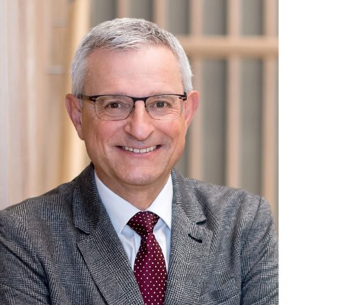 Die gesamtwirtschaftlichen Herausforderungen werden aber bleiben oder werden gar noch zunehmen, weshalb die Bankleitung von einem anhaltend schwierigen Umfeld ausgeht. Die zielsichere Navigation wird daher so wichtig werden wie schon lange nicht mehr. Daher mein (letzter) Rat an Sie: Bleiben Sie mit uns in regelmässigem Kontakt und diskutieren Sie mit uns Ihre finanziellen Dispositionen. Roger Wichser Vorsitzender der Bankleitung