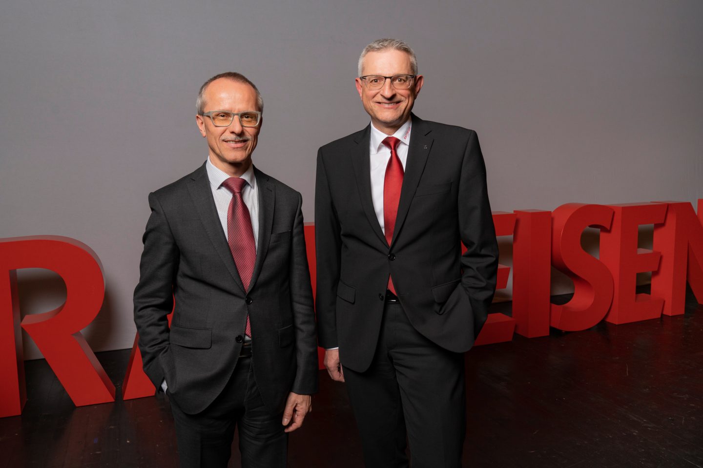 Roger Wichser (rechts) im Interview. Links: Beat Schwendimann, Mitglied der Geschäftsleitung und Leiter der Geschäftsstelle Andwil.