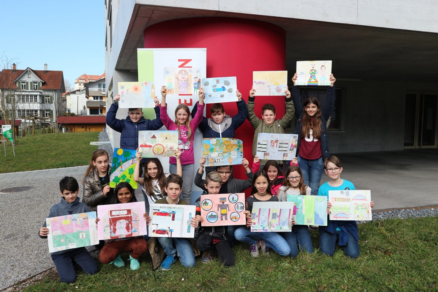 Die Siegerklasse, die 5. Klasse der Schule Othmar von Herrn Hansjörg Saxer, welche das Nachtschwärmer-Programm im Walter Zoo gewonnen hat.