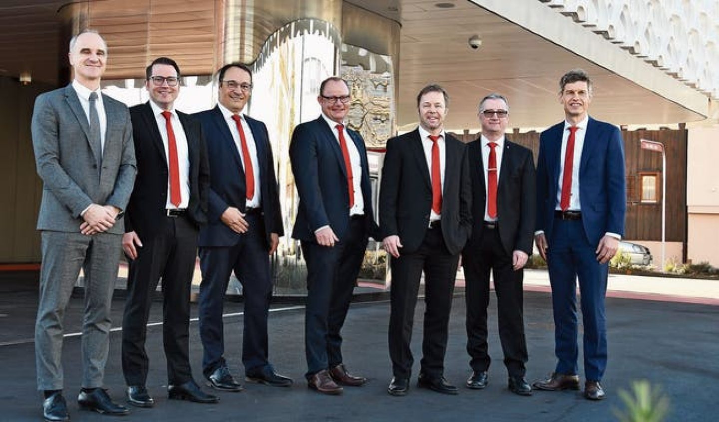 Die Rheintaler Raiffeisenbanken sind auf Erfolgskurs. Dennoch machen ihnen die tiefen Zinsen zu schaffen.