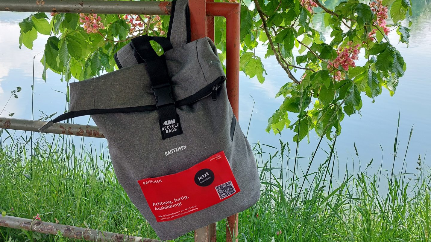 Rucksack am Rhein