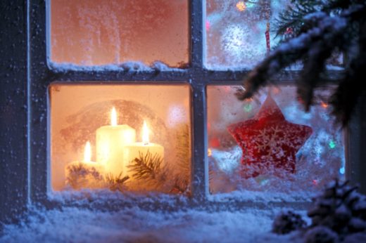 verschneites Fenster