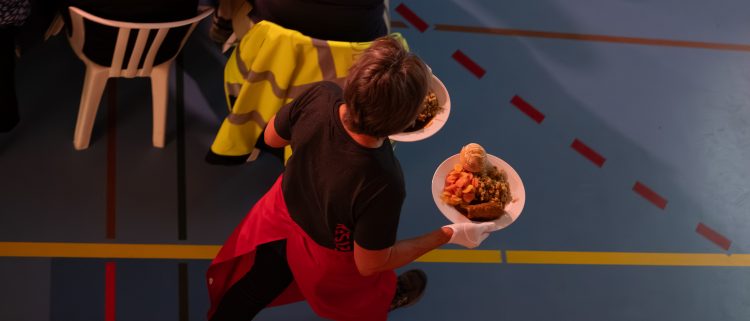 Fleissige Helfer:innen im Service