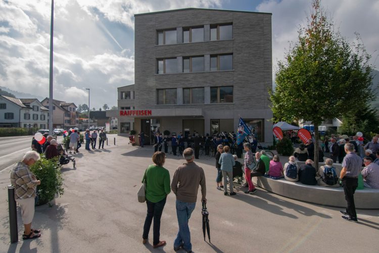 Bankeingang beim Neubau