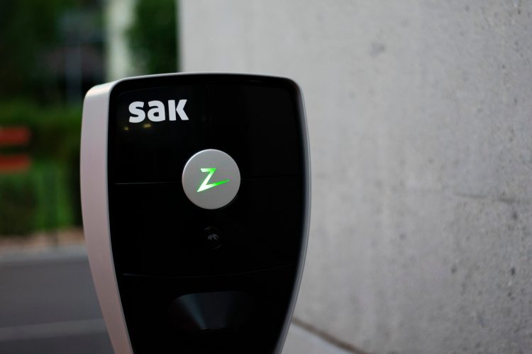 Wir setzen auf erneuerbare Energien - auch beim Tanken.