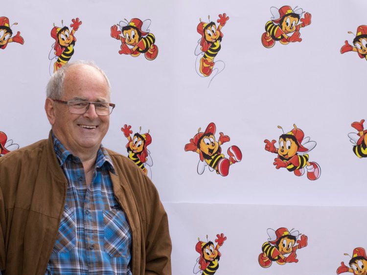 Filmemacher Theo Huber vor der legendären Sumsi Wall