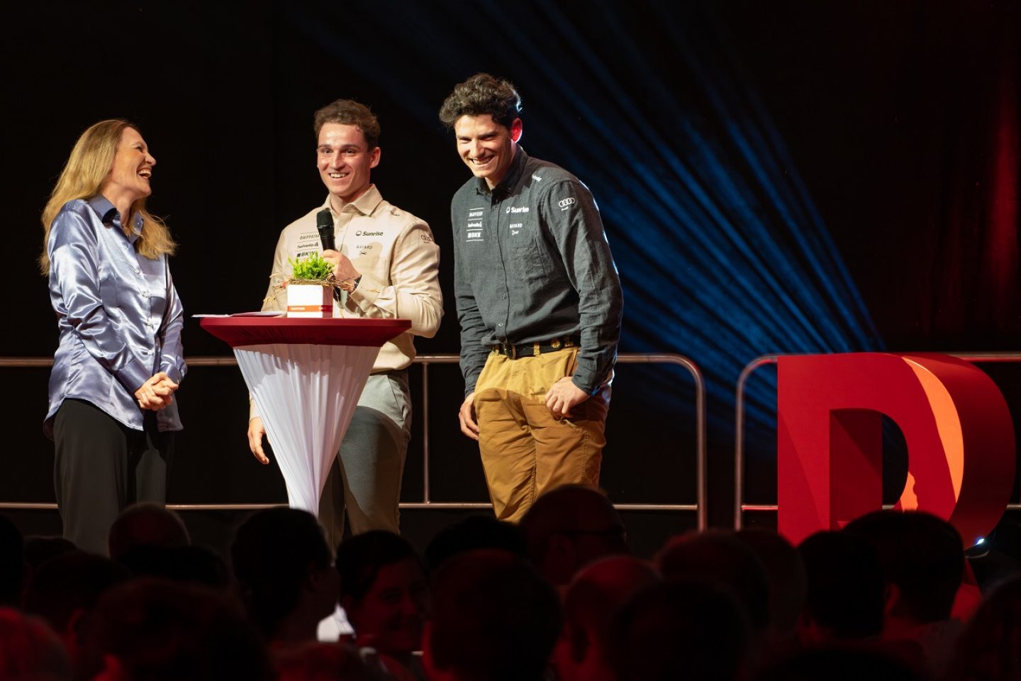 Die beiden Skiathleten Marco Fischbacher und Josua Mettler im Interview mit Moderatorin Regula Elsener