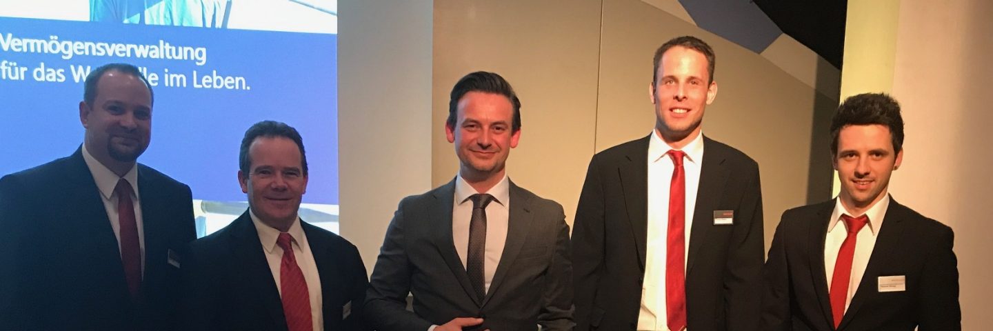 Unsere Mitarbeiter Benjie Egloff, Patrick Hartmann, Thomas Bleiker und Manuel Rüegg mit Referent Thomy Zünd (Mitte)