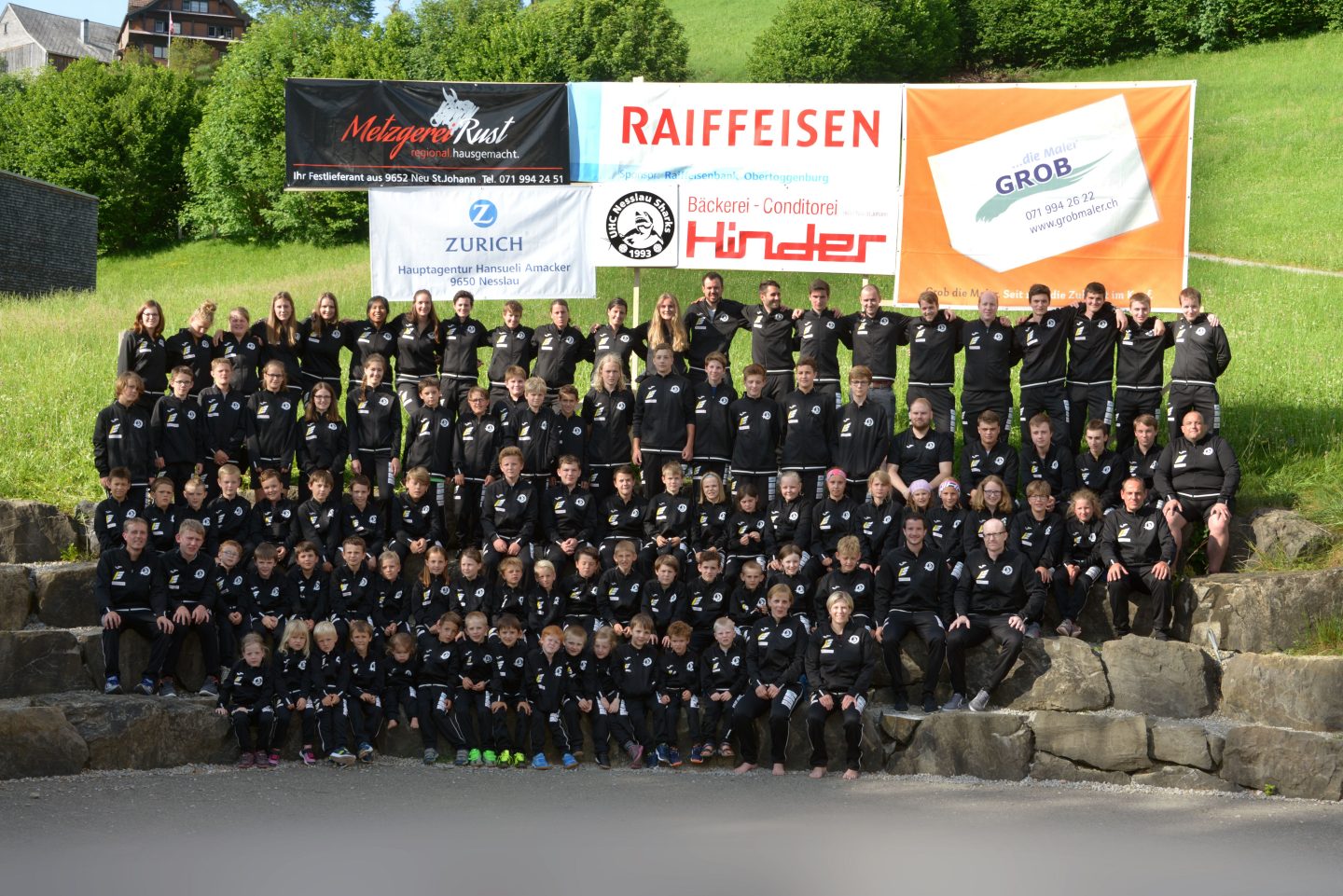 UHC im neuen Trainingsanzug