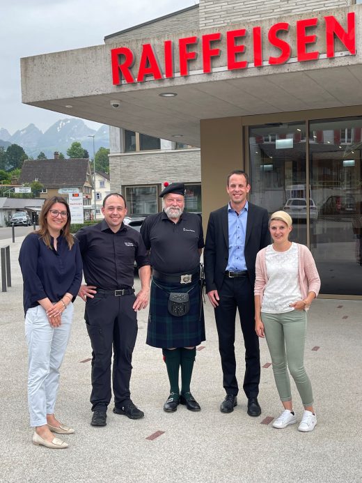 Vertragsunterzeichnung Irish Openair Toggenburg