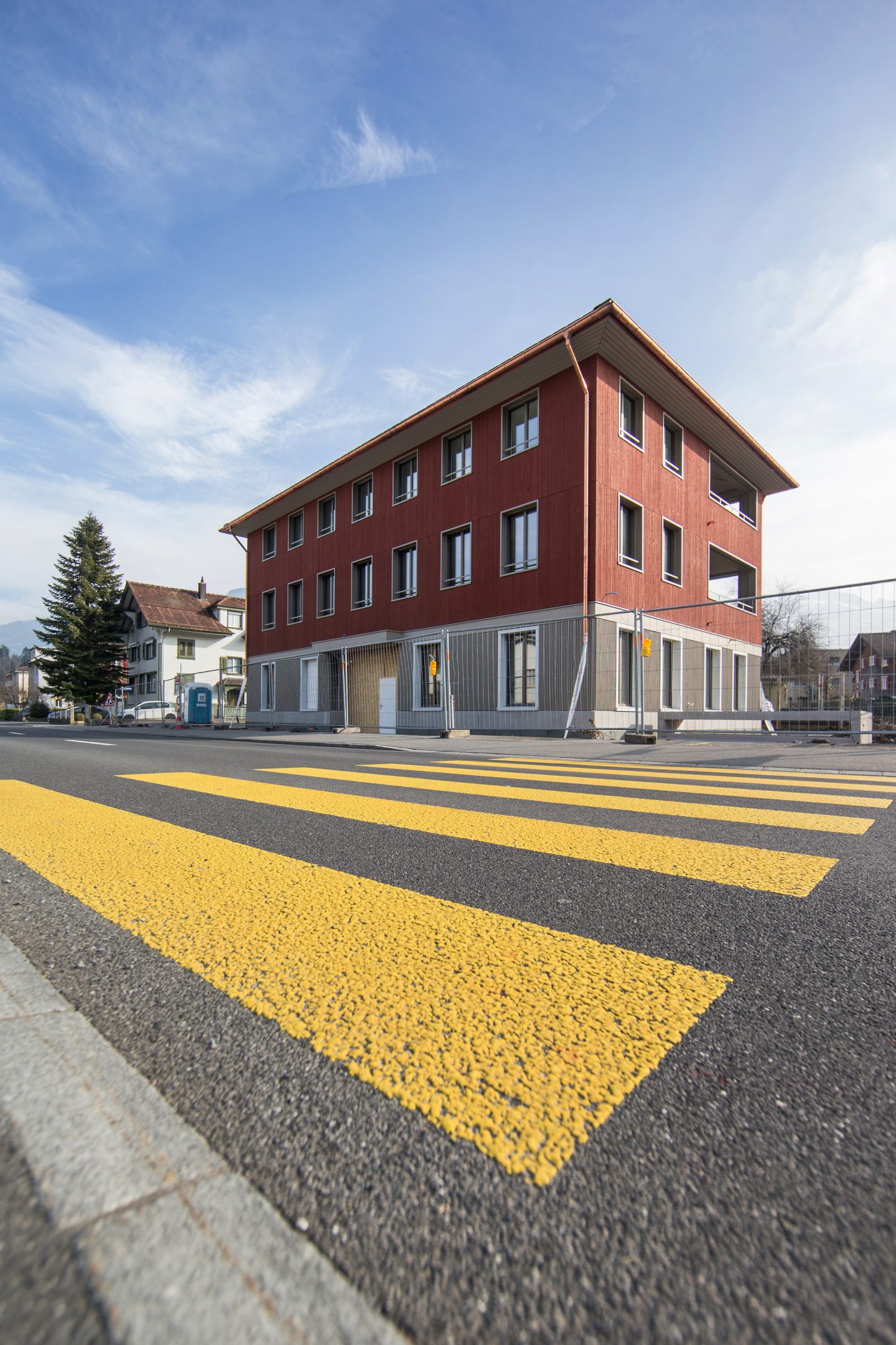 Neubau Geschäftsstelle Sarnen der Raiffeisenbank Obwalden. Fotografie: Daniel Reinhard