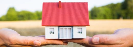 Ehepaar mit Modelhaus