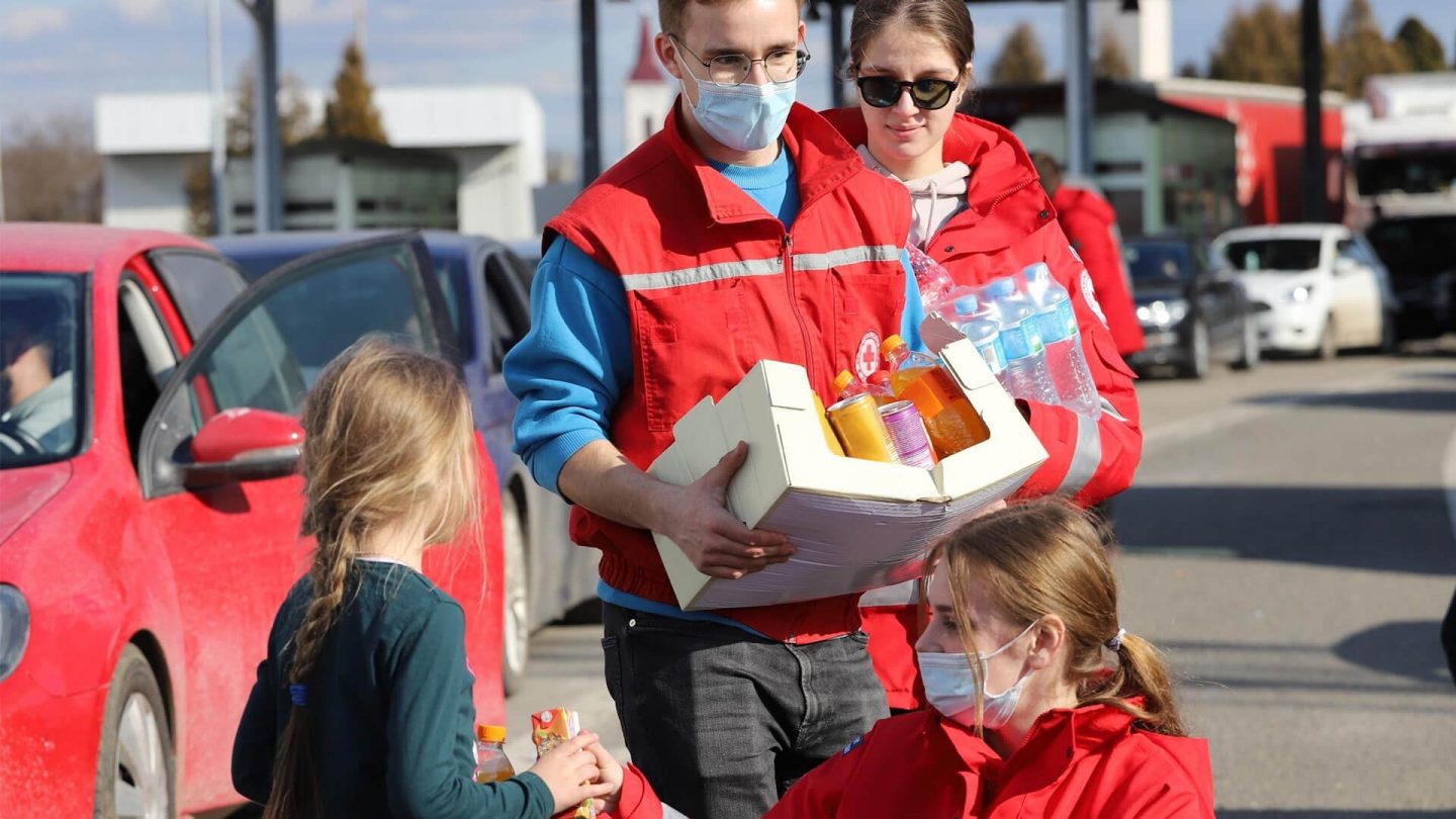 Chaque franc compte – Raiffeisen collecte des dons pour les personnes concernées par la crise en Ukraine avec heroslocaux.ch