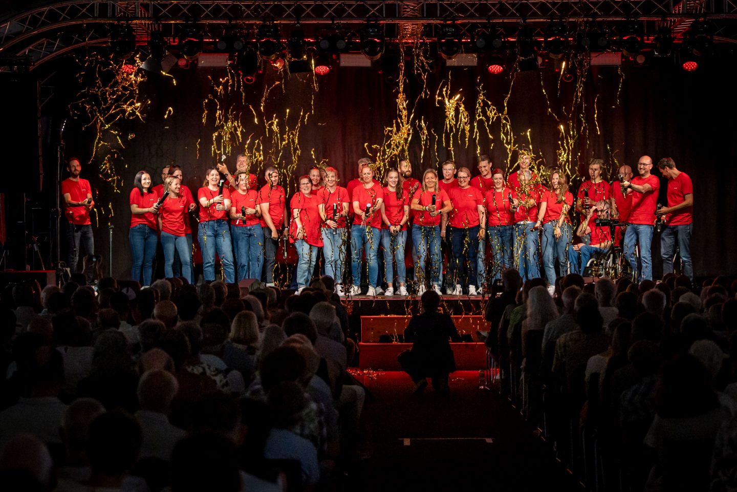 Das Raiffeisen-Team während dem 125 Jahre Jubiläumsffest.