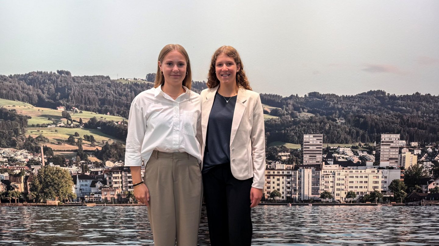 neue Lernende Nina Schär und Jana Schär