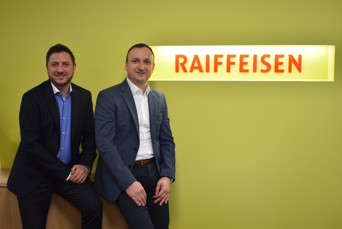 v.l.n.r Marco Meier, Leiter Geschäftsstelle Auw und Leo Bochicchio, Leiter Geschäftsstelle Beinwil