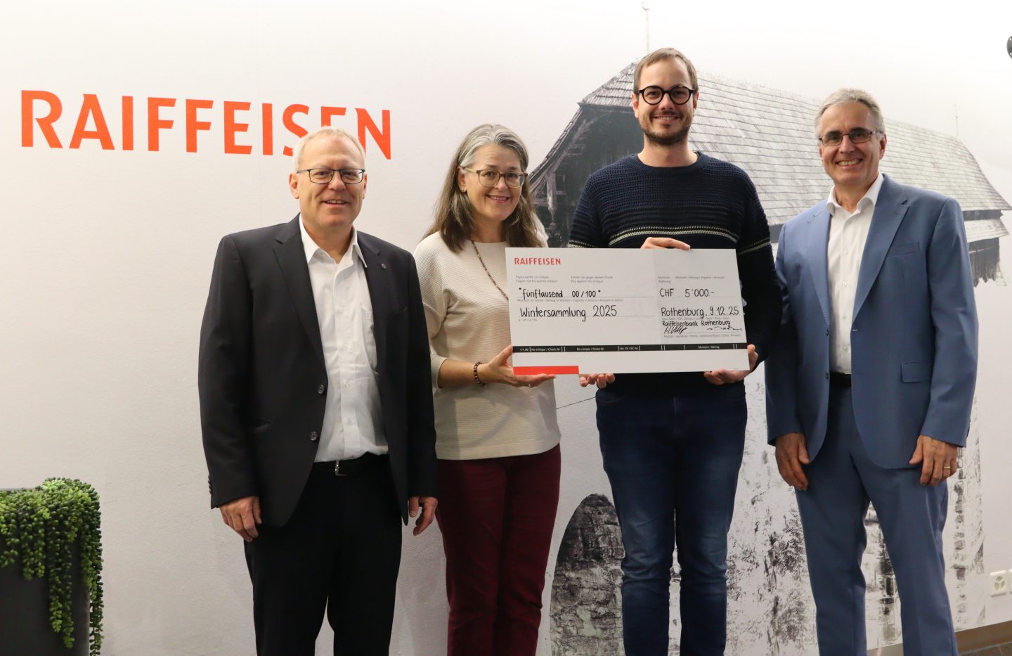 Bild der Checkübergabe