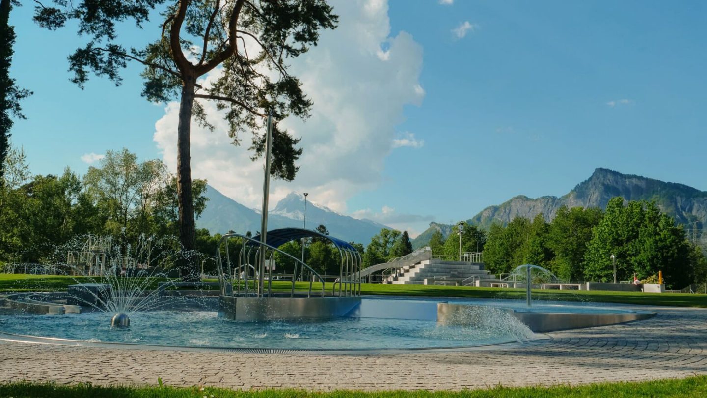 Sommerzeit ist Badezeit – mit MemberPlus günstiger ins Giessenparkbad BadRagaz