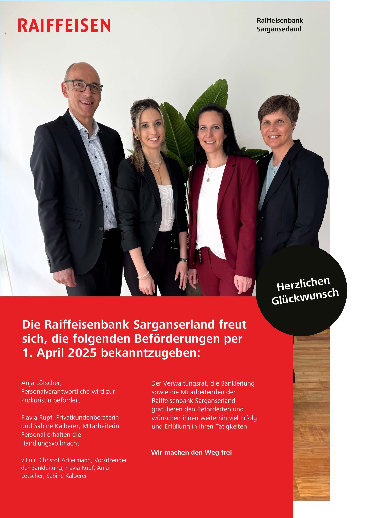 v.l.n.r. Christof Ackermann (Vorsitzender der Bankleitung) mit Flavia Rupf, Anja Lötscher und Sabine Kalberer.