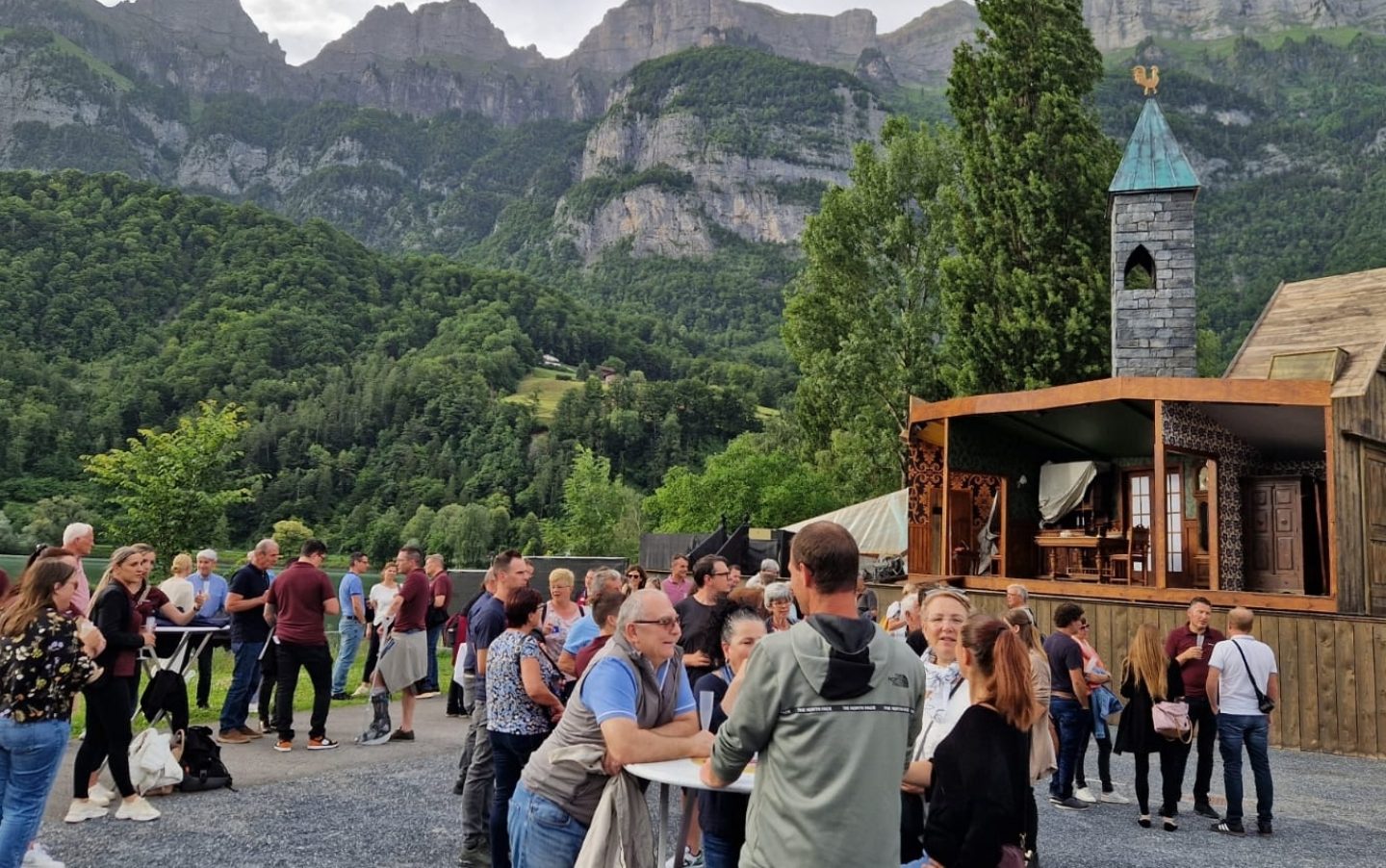 Gemütliches Beisammensein direkt am See