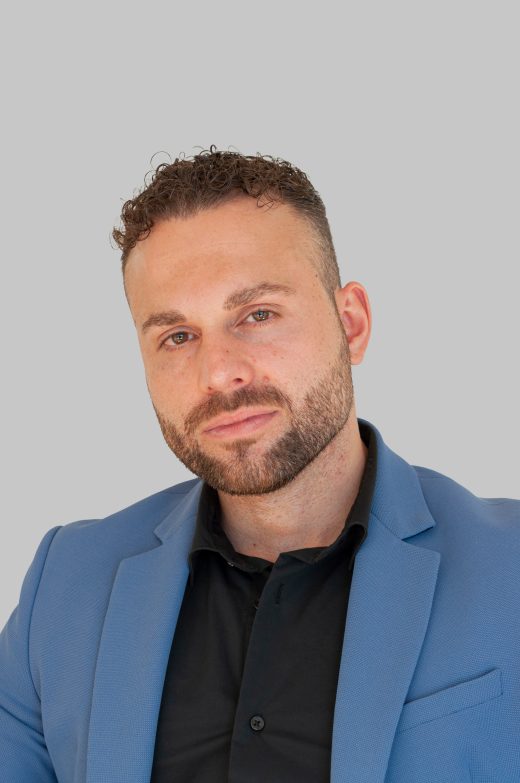 Besnik Jasharaj - Conseiller à la clientèle