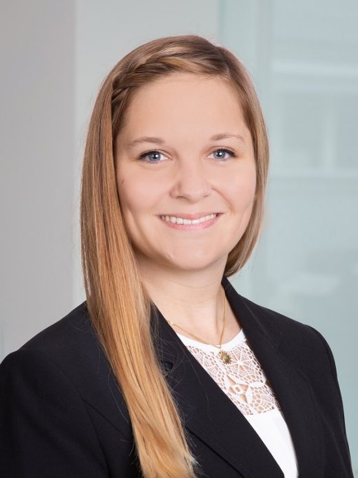 Martina Lüönd, Privatkundenberaterin