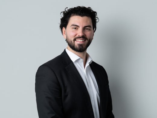 Astrit Sermaxhaj - Conseiller à la clientèle