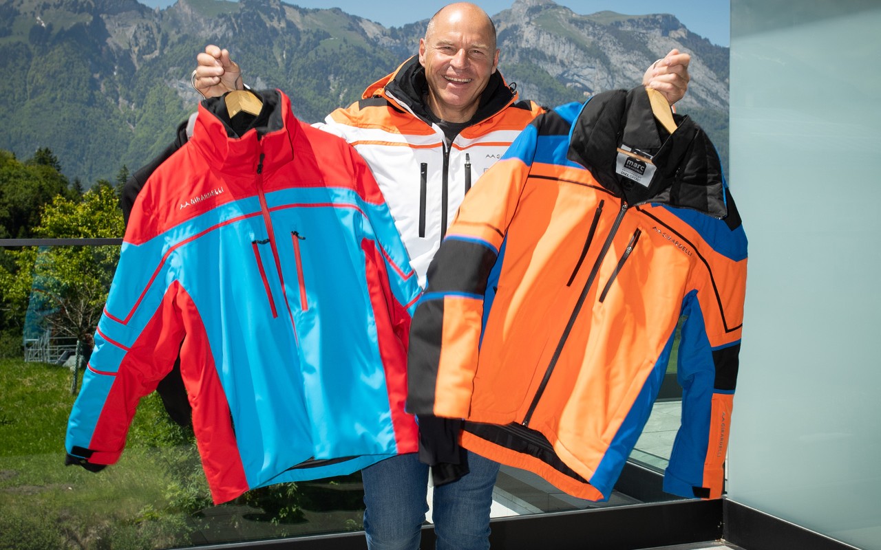 Insieme al Raiffeisen Centro Imprenditoriale RCI Marc Girardelli ha sviluppato una strategia di marchio ombrello.